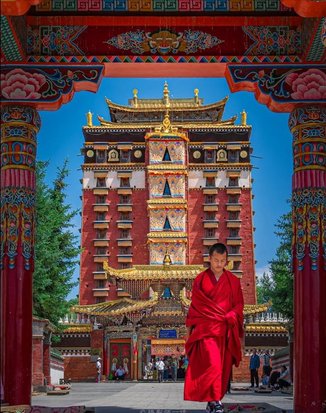 游团攻略9日游畅游甘南秘境享高端玩法j9九游会登录甘南9天8晚私人定制旅(图2)